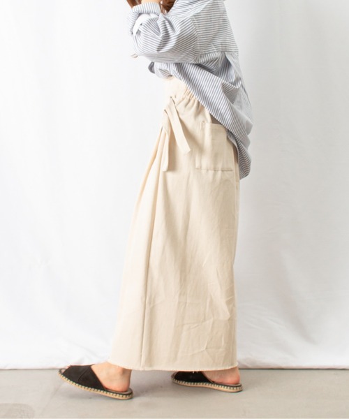 LUCA/LADY LUCK LUCA（ルカ/レディラックルカ）の「LC/LLL デニムサイドベルトスカート（デニムスカート・レディース・インディゴブルー/ライトベージュ・FREE）」の5枚目の写真