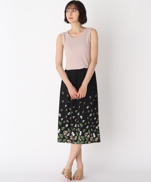 LAURA ASHLEY(ローラアシュレイ)の「【洗える】飾り編みリブジャージータンクトップ(タンクトップ・レディース・アイボリー/ライトグレー/ブラック/ベビーピンク/ネイビー・38/40)」の6枚目の写真