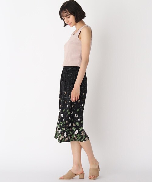 LAURA ASHLEY(ローラアシュレイ)の「【洗える】飾り編みリブジャージータンクトップ(タンクトップ・レディース・アイボリー/ライトグレー/ブラック/ベビーピンク/ネイビー・38/40)」の7枚目の写真