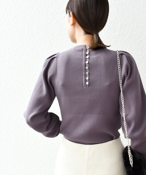 SHIPS（シップス）の「*〈手洗い可能〉スイスオーガニックコットンパフスリーブ◆（ニット/セーター・レディース・ブラック/オフホワイト/ブルー/ダークグレー/ライトイエロー/ライトグレー/ピンク系/グリーン・ONE SIZE）」の5枚目の写真