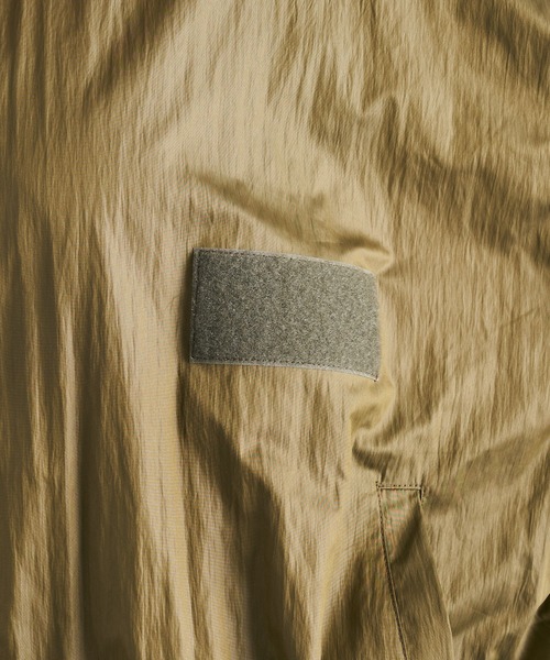 COLLAGE GALLARDAGALANTE(コラージュガリャルダガランテ)の「軽量/秋服のスタイリングに欠かせない/オーバーサイズMA-1/手洗い可(MA-1・レディース・オフホワイト/カーキ・FREE)」の22枚目の写真