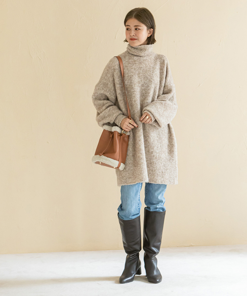 U by SPICK&SPAN(ユーバイスピックアンドスパン)の「【CHRISTIAN VILLA /クリスチャン ヴィラ】 BoaバルーンBAG(ショルダーバッグ・レディース・キャメル/ブラック・FREE)」の8枚目の写真