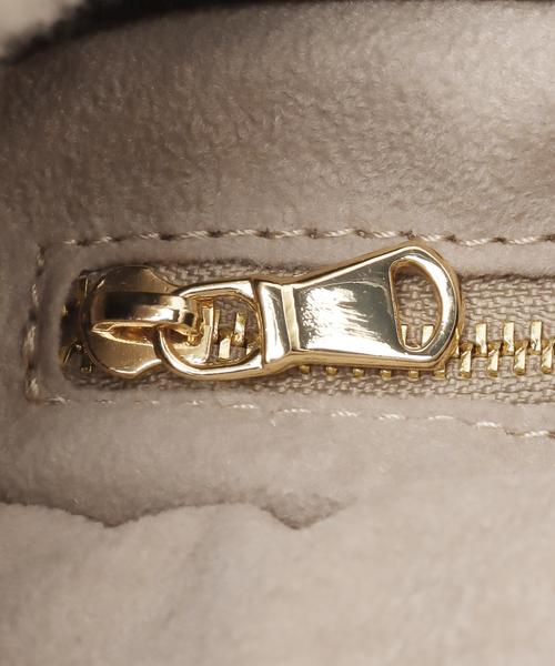 U by SPICK&SPAN(ユーバイスピックアンドスパン)の「【CHRISTIAN VILLA /クリスチャン ヴィラ】 BoaバルーンBAG(ショルダーバッグ・レディース・キャメル/ブラック・FREE)」の20枚目の写真