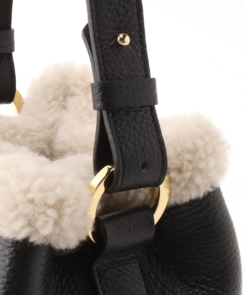 U by SPICK&SPAN(ユーバイスピックアンドスパン)の「【CHRISTIAN VILLA /クリスチャン ヴィラ】 BoaバルーンBAG(ショルダーバッグ・レディース・キャメル/ブラック・FREE)」の21枚目の写真