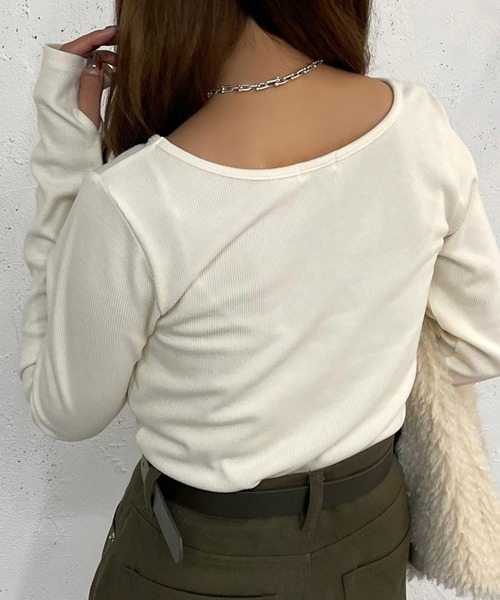 apres jour mignon(アプレジュールミニョン)の「フィンガーホールリブトップス【ZOZOTOWN限定アイテム】(Tシャツ/カットソー・レディース・アイボリー/その他/ブラック・フリー/X-LARGE)」の7枚目の写真