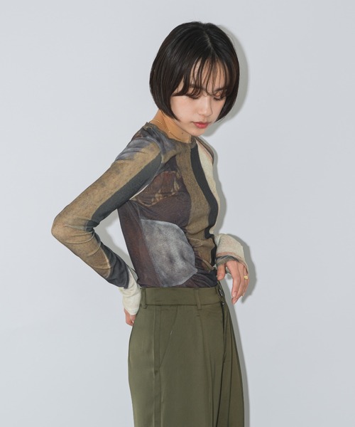 mebole(メボレ)の「ニュアンスプリントトップス(Tシャツ/カットソー・レディース・ブラウン・FREE)」の12枚目の写真