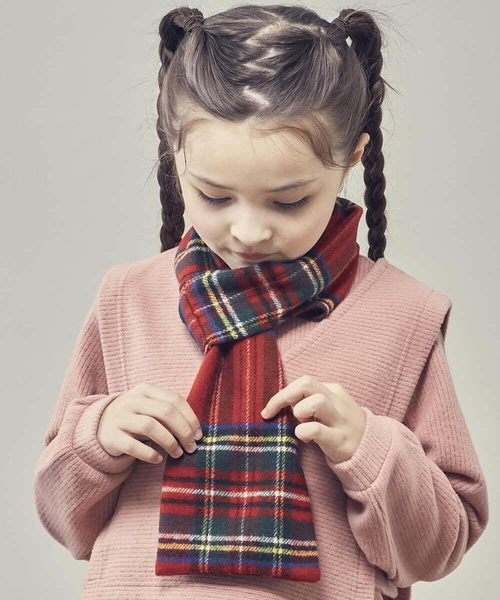 a.v.v（アーヴェヴェ）の「[KIDS]チェック柄ティペット（マフラー・キッズ・レッド/ベージュ・120）」の2枚目の写真