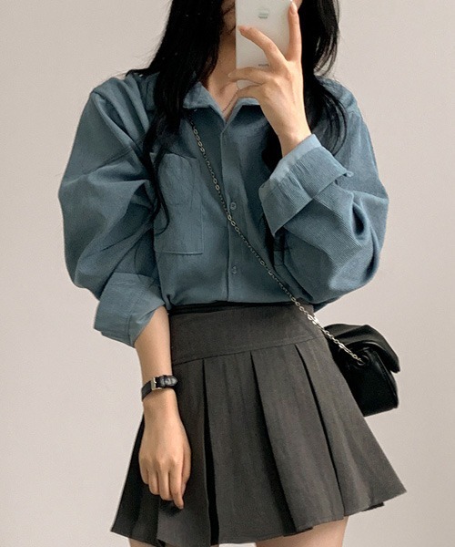 BEIDELLI（ベイデリー）の「[BELLIDE MADE] コーデュロイルーズシャツ（シャツ/ブラウス・レディース・スカイブルー/チャコールグレー/ベージュ・FREE）」の6枚目の写真