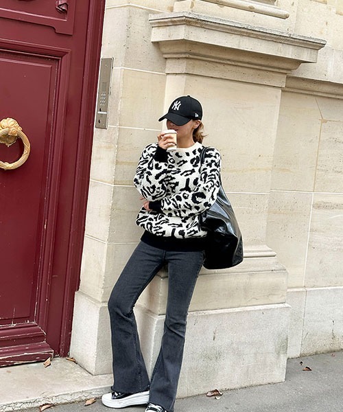 NANING9(ナンニング)の「NANING9 レオパードニットセーター(ニット/セーター・レディース・ブラック・FREE)」の2枚目の写真