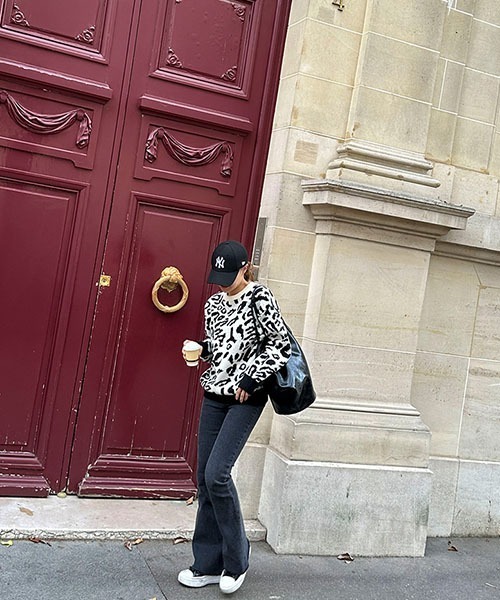 NANING9(ナンニング)の「NANING9 レオパードニットセーター(ニット/セーター・レディース・ブラック・FREE)」の4枚目の写真