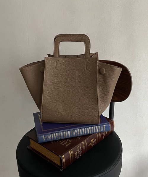 CAPRICIEUX LE'MAGE（カプリシューレマージュ）の「2SETファンバッグ（ハンドバッグ・レディース・ブラック/アイボリー/グレイッシュベージュ・FREE）」の17枚目の写真