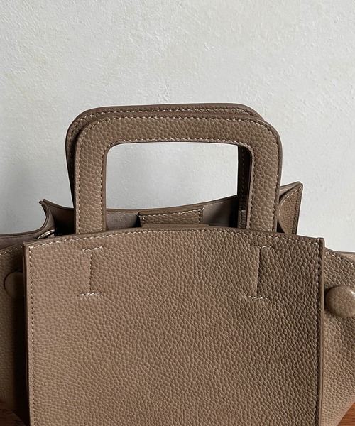 CAPRICIEUX LE'MAGE（カプリシューレマージュ）の「2SETファンバッグ（ハンドバッグ・レディース・ブラック/アイボリー/グレイッシュベージュ・FREE）」の5枚目の写真