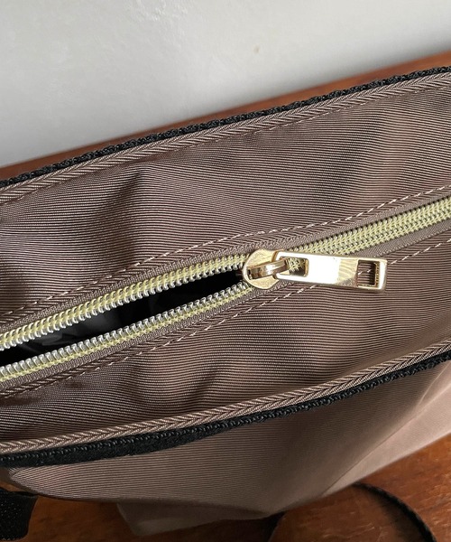 CAPRICIEUX LE'MAGE（カプリシューレマージュ）の「2SETファンバッグ（ハンドバッグ・レディース・ブラック/アイボリー/グレイッシュベージュ・FREE）」の21枚目の写真