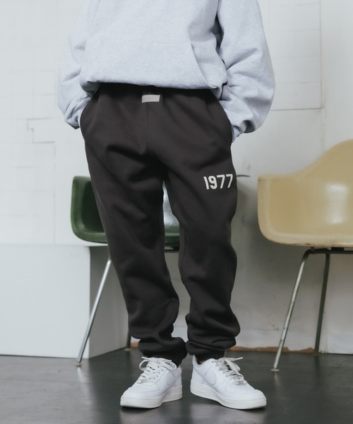 FOG ESSENTIALS/エッセンシャルズ 1977 RELAXED SWEATPANTS