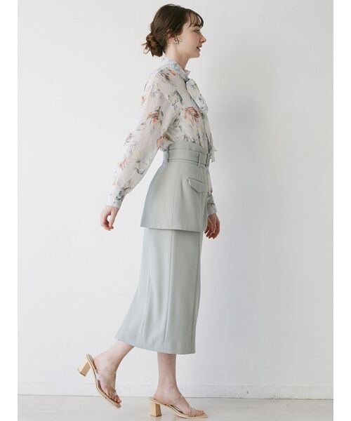 LAGUNAMOON（ラグナムーン）の「ニュアンスフラワー2WAYブラウス（シャツ/ブラウス・レディース・アイボリー/ネイビー・FREE）」の6枚目の写真