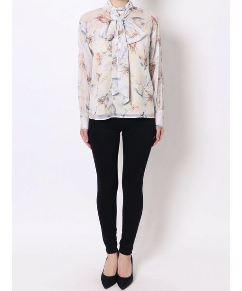 LAGUNAMOON（ラグナムーン）の「ニュアンスフラワー2WAYブラウス（シャツ/ブラウス・レディース・アイボリー/ネイビー・FREE）」の18枚目の写真