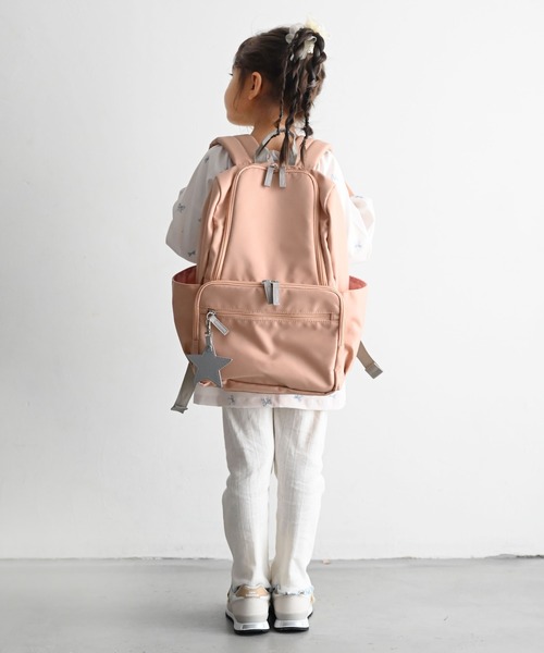 PUPPAPUPO(プッパプーポ)の「キッズリュック チャーム付き Sサイズ(バックパック/リュック・キッズ・チャコールグレー/ライトグレー/ブラック/ベージュ/ピンク/ブルー/グレー/ライトベージュ/ライトブルー/ライトピンク/ライトブラック/グレイッシュベージュ・FREE)」の12枚目の写真