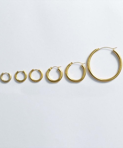 emouv by est（エモーヴバイエスト）の「emouv by est シンプルフープピアス（ピアス（両耳用）・レディース・シルバー/ゴールド・MEDIUM/X-LARGE/LARGE/SMALL/XX-LARGE/X-SMALL）」の20枚目の写真