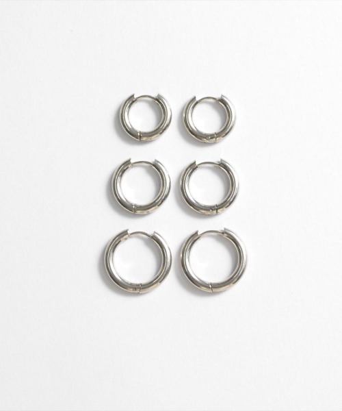 emouv by est（エモーヴバイエスト）の「emouv by est シンプルフープピアス（ピアス（両耳用）・レディース・シルバー/ゴールド・MEDIUM/X-LARGE/LARGE/SMALL/XX-LARGE/X-SMALL）」の21枚目の写真