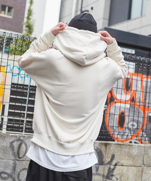 WEGO（ウィゴー）の「WEGO/ピグメントロゴプルパーカー（パーカー・メンズ・キナリ/スミクロ・MEDIUM/LARGE）」の7枚目の写真