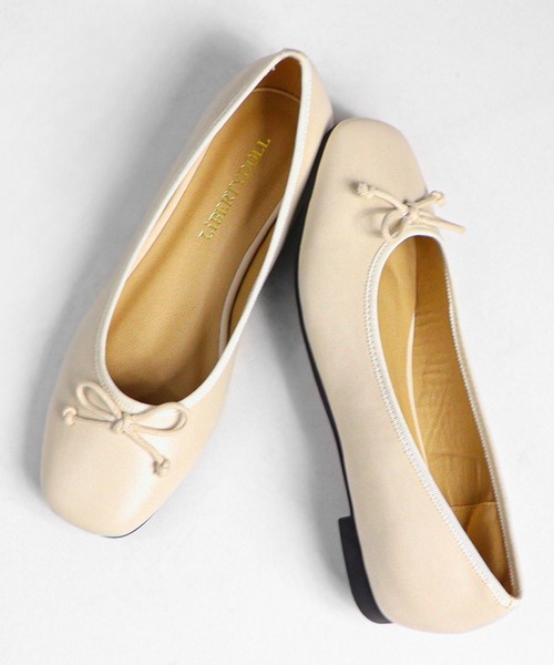 LibertyDoll（リバティードール）の「スクエアトゥ フラット美脚バレエパンプス（バレエシューズ・レディース・アイボリー/レオパード/ブラック/ブラック系その他/ベージュ/グレイッシュベージュ/シルバー/ベージュ系その他/ゴールド/シルバー系1/ゴールド系1/ブラック系1・3L/S/M/SS/L/LL）」の2枚目の写真