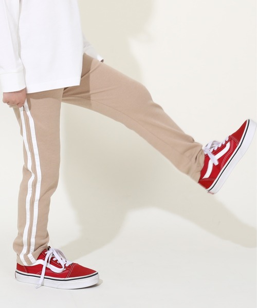 BABYDOLL（ベビードール）の「通販限定カラー/サイズあり ウルトラストレッチロングパンツ [総柄] 10分丈 8344K（その他パンツ・キッズ・チャコールグレー/ブラック系2/バイオレット/ブラック系その他/ストーン/イエロー×グリーン/ネイビー/ホワイト/ダークブラウン系/ピンク系その他7/ブラック系1/ブラック×ホワイト/レッド系その他/サーモンピンク/ネイビー×ホワイト/オフホワイト/ブラウン系その他/ブラック系その他2/ピンク系その他/ベージュ/パープル/ベビーピンク/イエローゴールド/ベージュ系その他・90cm/100cm/110cm/120cm/130cm/140cm/150cm/80ｃｍ/90㎝）」の12枚目の写真