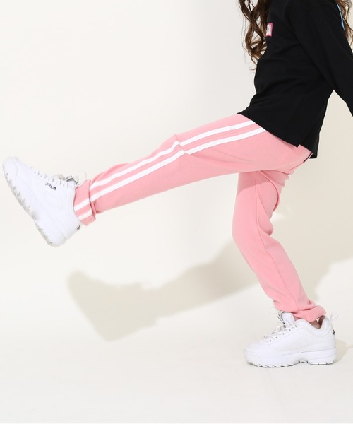 BABYDOLL（ベビードール）の「通販限定カラー/サイズあり ウルトラストレッチロングパンツ [総柄] 10分丈 8344K（その他パンツ・キッズ・チャコールグレー/ブラック系2/バイオレット/ブラック系その他/ストーン/イエロー×グリーン/ネイビー/ホワイト/ダークブラウン系/ピンク系その他7/ブラック系1/ブラック×ホワイト/レッド系その他/サーモンピンク/ネイビー×ホワイト/オフホワイト/ブラウン系その他/ブラック系その他2/ピンク系その他/ベージュ/パープル/ベビーピンク/イエローゴールド/ベージュ系その他・90cm/100cm/110cm/120cm/130cm/140cm/150cm/80ｃｍ/90㎝）」の19枚目の写真