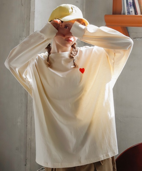 Birthday room（バースデイルーム）の「ハート刺繍ロングTシャツ（Tシャツ/カットソー・レディース・ホワイト/グレー/ナチュラル/チャコールグレー・FREE）」の6枚目の写真