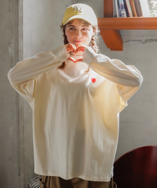 Birthday room（バースデイルーム）の「ハート刺繍ロングTシャツ（Tシャツ/カットソー・レディース・ホワイト/グレー/ナチュラル/チャコールグレー・FREE）」の8枚目の写真