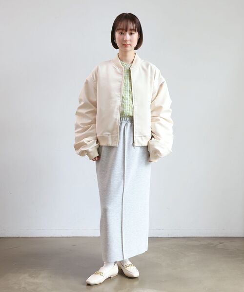 RETRO GIRL（レトロガール）の「2way袖シャーリングMA-1（MA-1・レディース・ブラック/ライトグリーン/ナチュラル・FREE）」の6枚目の写真