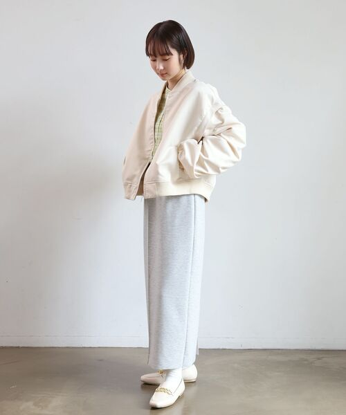 RETRO GIRL（レトロガール）の「2way袖シャーリングMA-1（MA-1・レディース・ブラック/ライトグリーン/ナチュラル・FREE）」の4枚目の写真