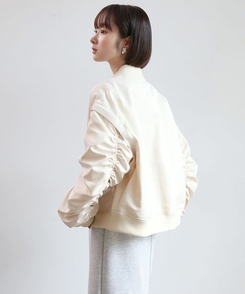 RETRO GIRL（レトロガール）の「2way袖シャーリングMA-1（MA-1・レディース・ブラック/ライトグリーン/ナチュラル・FREE）」の9枚目の写真