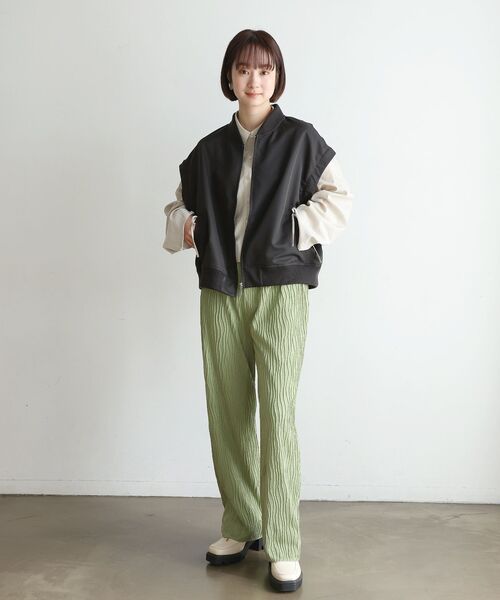 RETRO GIRL（レトロガール）の「2way袖シャーリングMA-1（MA-1・レディース・ブラック/ライトグリーン/ナチュラル・FREE）」の15枚目の写真