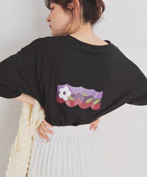 EPICKS（エピックス）の「フラワーデザインバックプリントTシャツ（Tシャツ/カットソー・レディース・ブラック/ホワイト・MEDIUM/LARGE/X-LARGE）」の2枚目の写真