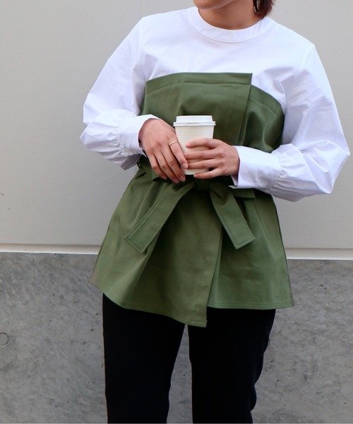 Brownie(ブラウニー)の「Brownie ビスチェドッキングブラウス(シャツ/ブラウス・レディース・ベージュ/ネイビー/カーキ・FREE)」の3枚目の写真