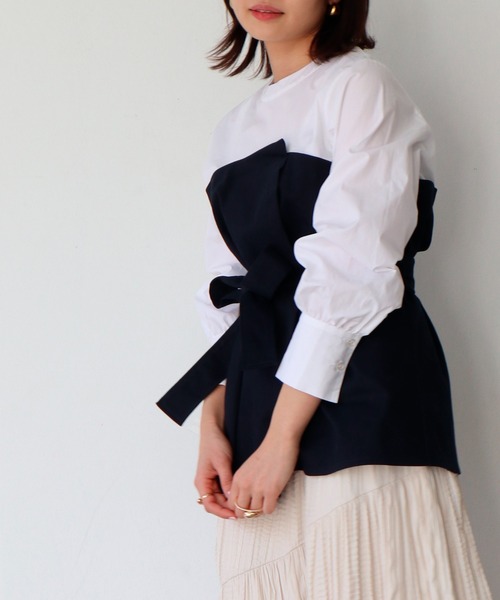 Brownie(ブラウニー)の「Brownie ビスチェドッキングブラウス(シャツ/ブラウス・レディース・ベージュ/ネイビー/カーキ・FREE)」の4枚目の写真