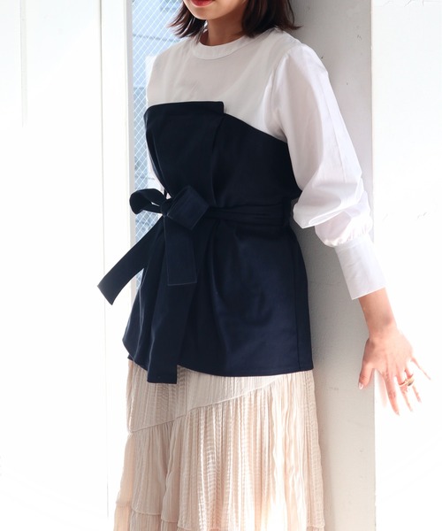 Brownie(ブラウニー)の「Brownie ビスチェドッキングブラウス(シャツ/ブラウス・レディース・ベージュ/ネイビー/カーキ・FREE)」の15枚目の写真