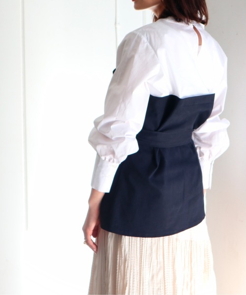 Brownie(ブラウニー)の「Brownie ビスチェドッキングブラウス(シャツ/ブラウス・レディース・ベージュ/ネイビー/カーキ・FREE)」の19枚目の写真