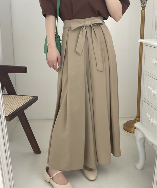 ECLIN（エクラン）の「ウエストリボンワイドシルエットスカパン（その他パンツ・レディース・ブラック/ベージュ/カーキ・S/M）」の13枚目の写真