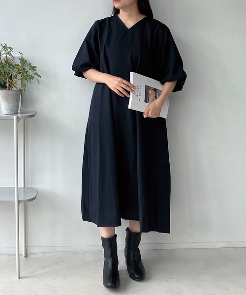 AS KNOW AS plus(アズノゥアズプラス)の「○ゆったり楽ちん 結んでバックリボン ボリューム袖 バサリワンピース(ワンピース・レディース・ブルー/チャコールグレー/ネイビー系/カーキ/オレンジ/ブラック系/グレー系/ブルー系その他/ブラック系その他/カーキ系/ブラック系その他2/ブルー系その他2/オレンジ系/ブルー系その他3/ネイビー/ブラック系その他3/ダークグリーン/ブルー系/グリーン系その他/ブラック系1/ブラウン系/ブラック系その他4・FREE)」の14枚目の写真