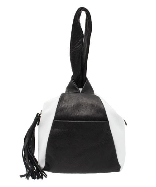 And A（アンドエー）の「レザーホールドポーチ (DEL CONTE)（ハンドバッグ・レディース・ホワイト/ブラウン・FREE）」の11枚目の写真