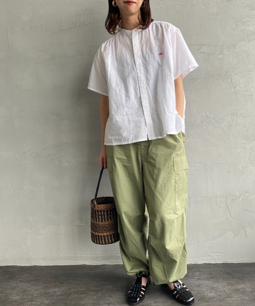 DANTON（ダントン）の「[DANTON/ダントン] ショートスリーブ バンドカラーシャツ（シャツ/ブラウス・レディース・ブルー/グレイッシュベージュ/ホワイト・38）」の2枚目の写真