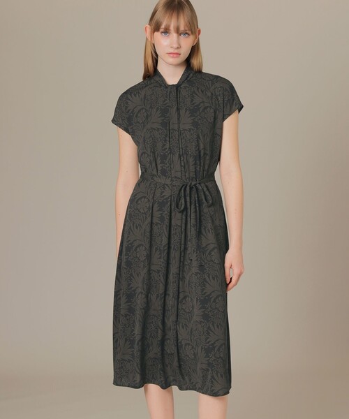 MACKINTOSH LONDON（マッキントッシュ ロンドン）の「【BIBURY FLOWER 001】シャドーバイブリーワンピース（ワンピース・レディース・ブラウン系その他4/ライトブルー・38）」の2枚目の写真