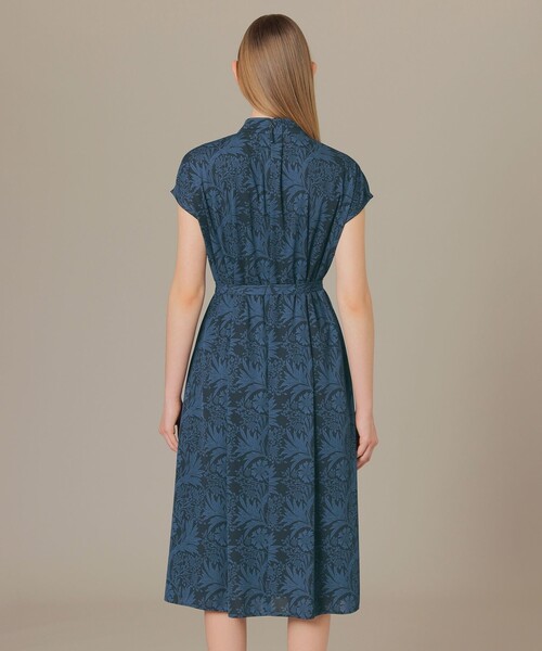 MACKINTOSH LONDON（マッキントッシュ ロンドン）の「【BIBURY FLOWER 001】シャドーバイブリーワンピース（ワンピース・レディース・ブラウン系その他4/ライトブルー・38）」の8枚目の写真