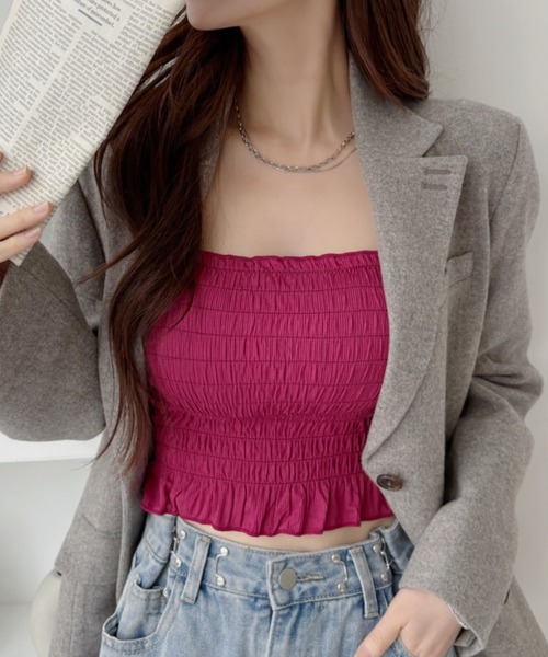 ad thie(アドティエ)の「【1.5万枚突破!】コーデのアクセントに♪ カップ付き シャーリング キャミソール(キャミソール・レディース・カーキ/ブラック/オフホワイト/グレー/ブラウン/レッド・FREE)」の11枚目の写真