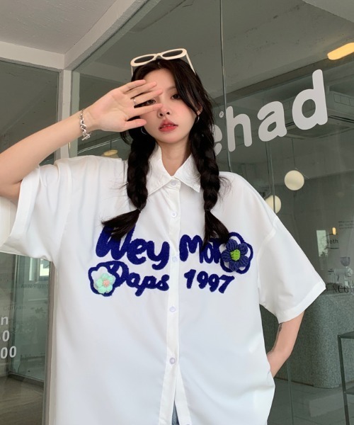 MGV（エムジーヴィー）の「センターロゴフラワーシャツ（シャツ/ブラウス・レディース・ホワイト/グリーン/パープル/ブルー・MEDIUM/X-LARGE/LARGE）」の6枚目の写真