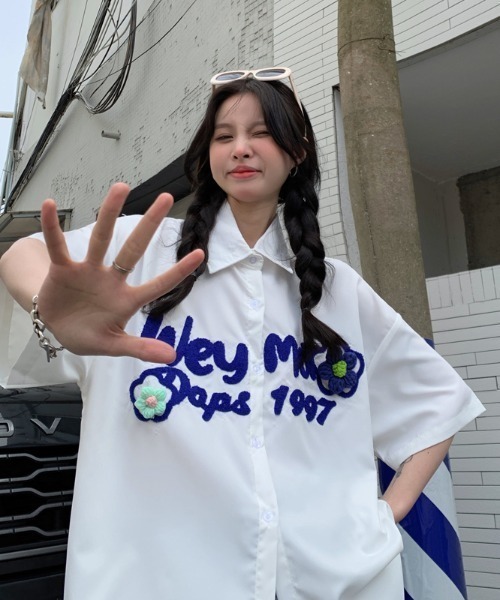 MGV（エムジーヴィー）の「センターロゴフラワーシャツ（シャツ/ブラウス・レディース・ホワイト/グリーン/パープル/ブルー・MEDIUM/X-LARGE/LARGE）」の7枚目の写真