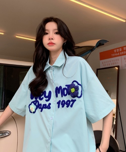 MGV（エムジーヴィー）の「センターロゴフラワーシャツ（シャツ/ブラウス・レディース・ホワイト/グリーン/パープル/ブルー・MEDIUM/X-LARGE/LARGE）」の15枚目の写真