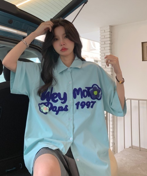 MGV（エムジーヴィー）の「センターロゴフラワーシャツ（シャツ/ブラウス・レディース・ホワイト/グリーン/パープル/ブルー・MEDIUM/X-LARGE/LARGE）」の16枚目の写真