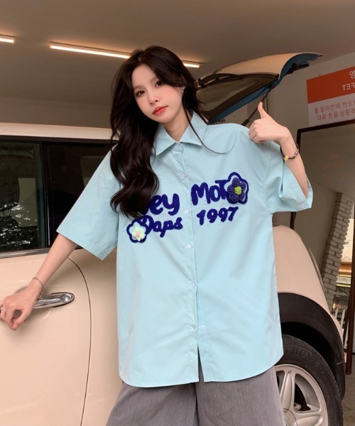 MGV（エムジーヴィー）の「センターロゴフラワーシャツ（シャツ/ブラウス・レディース・ホワイト/グリーン/パープル/ブルー・MEDIUM/X-LARGE/LARGE）」の17枚目の写真